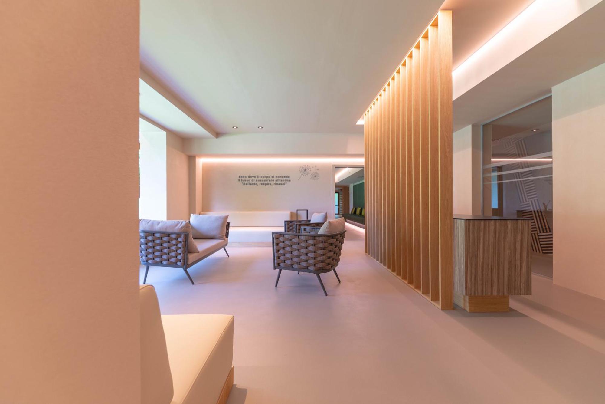 Vital Hotel Flora 코마노테르메 외부 사진