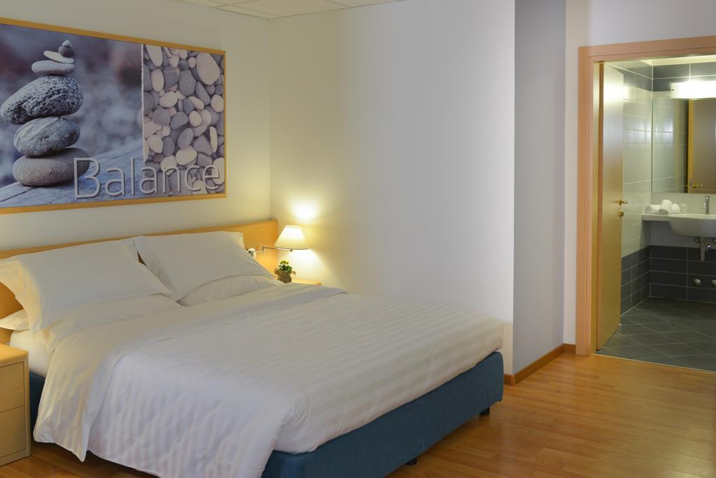 Vital Hotel Flora 코마노테르메 외부 사진